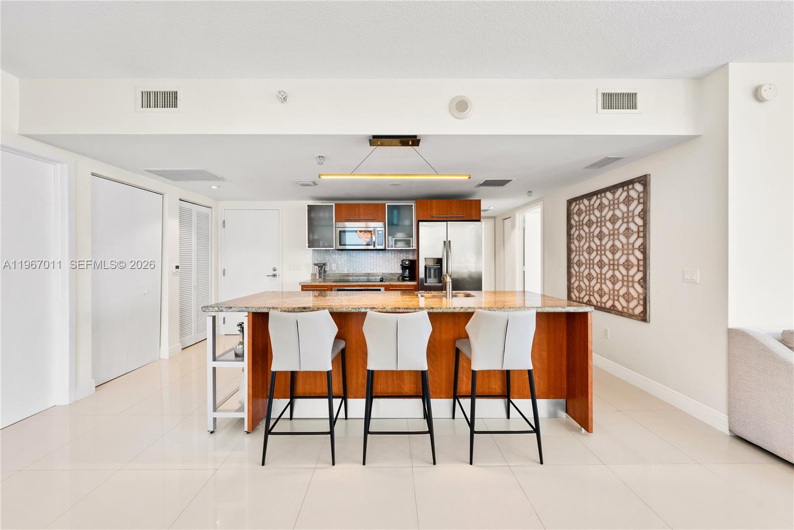 185 Southwest 7th Street, Unit 2611 Miami, FL 33130 - Photo 4 of 33