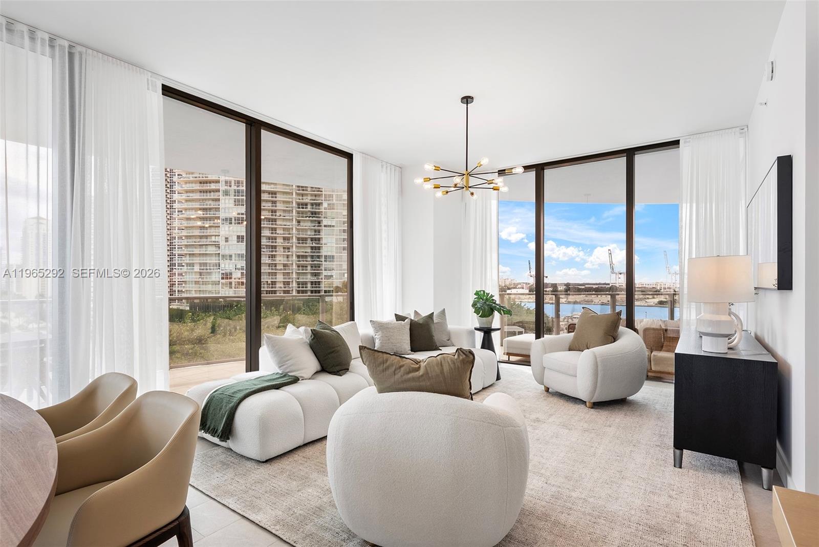 500 Alton Road, Unit 901 Miami Beach, FL 33139 - Photo 24 of 42 Gallery Image 24