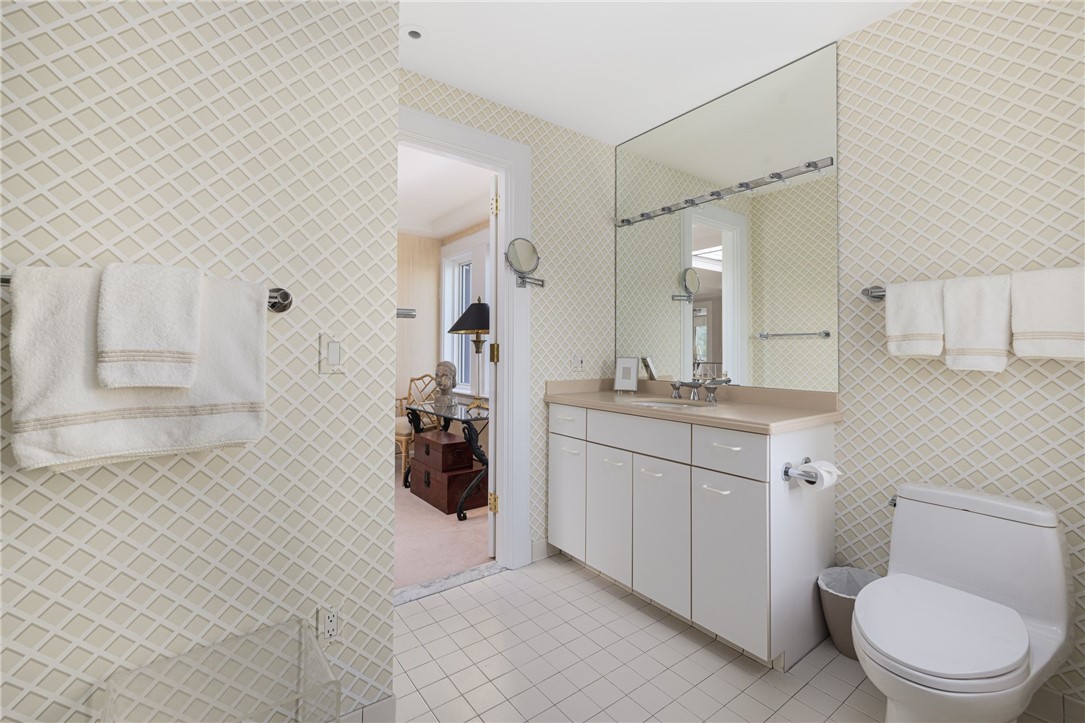 283 Ocean Avenue Newport, RI 02840 - Photo 21 of 25