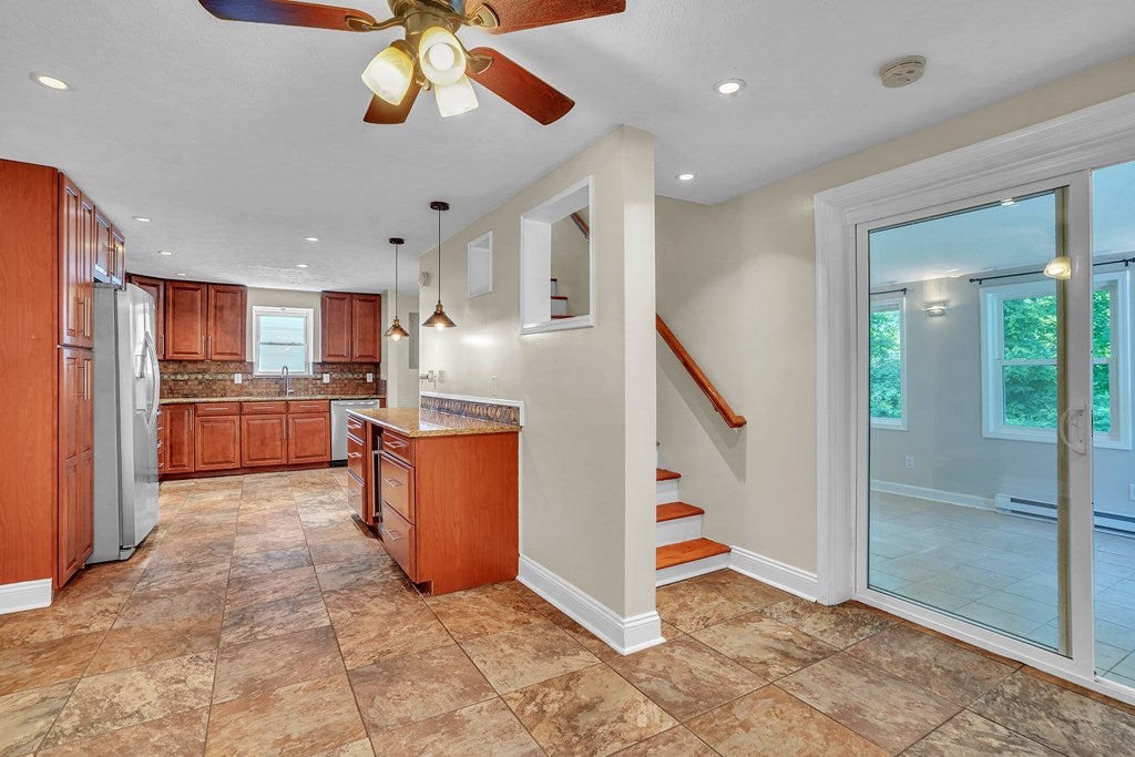 6701 Owens Road Radford, VA 24141 - Photo 12 of 41 Gallery Image 12