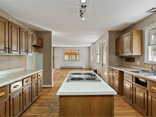 $499,000 | 5272 Spear Street, Shelburne, VT 05482