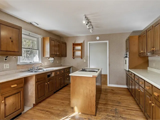 $499,000 | 5272 Spear Street, Shelburne, VT 05482