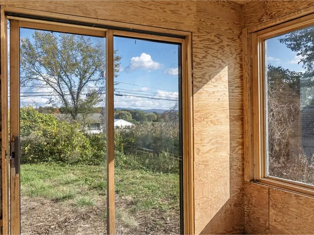 $499,000 | 5272 Spear Street, Shelburne, VT 05482