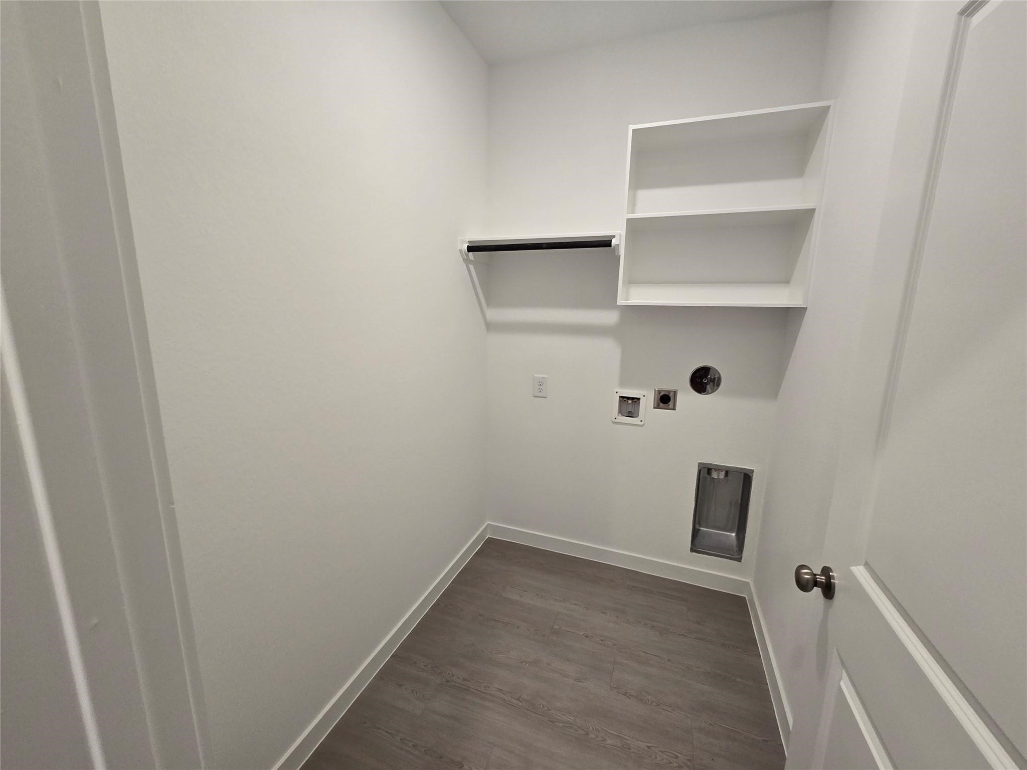 2506 Jasper Breeze Drive Rosharon, TX 77583 - Photo 6 of 17 a view of an empty room