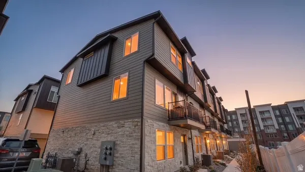 $464,300 | 108 West Ryker Lane, Midvale, UT 84047