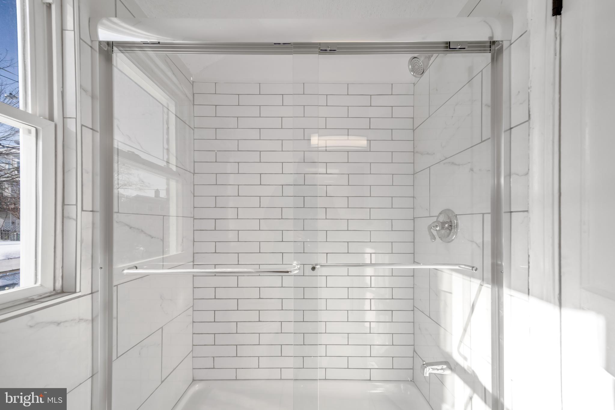 647 Emerson Street Northeast Washington, DC 20017 - Photo 12 of 27