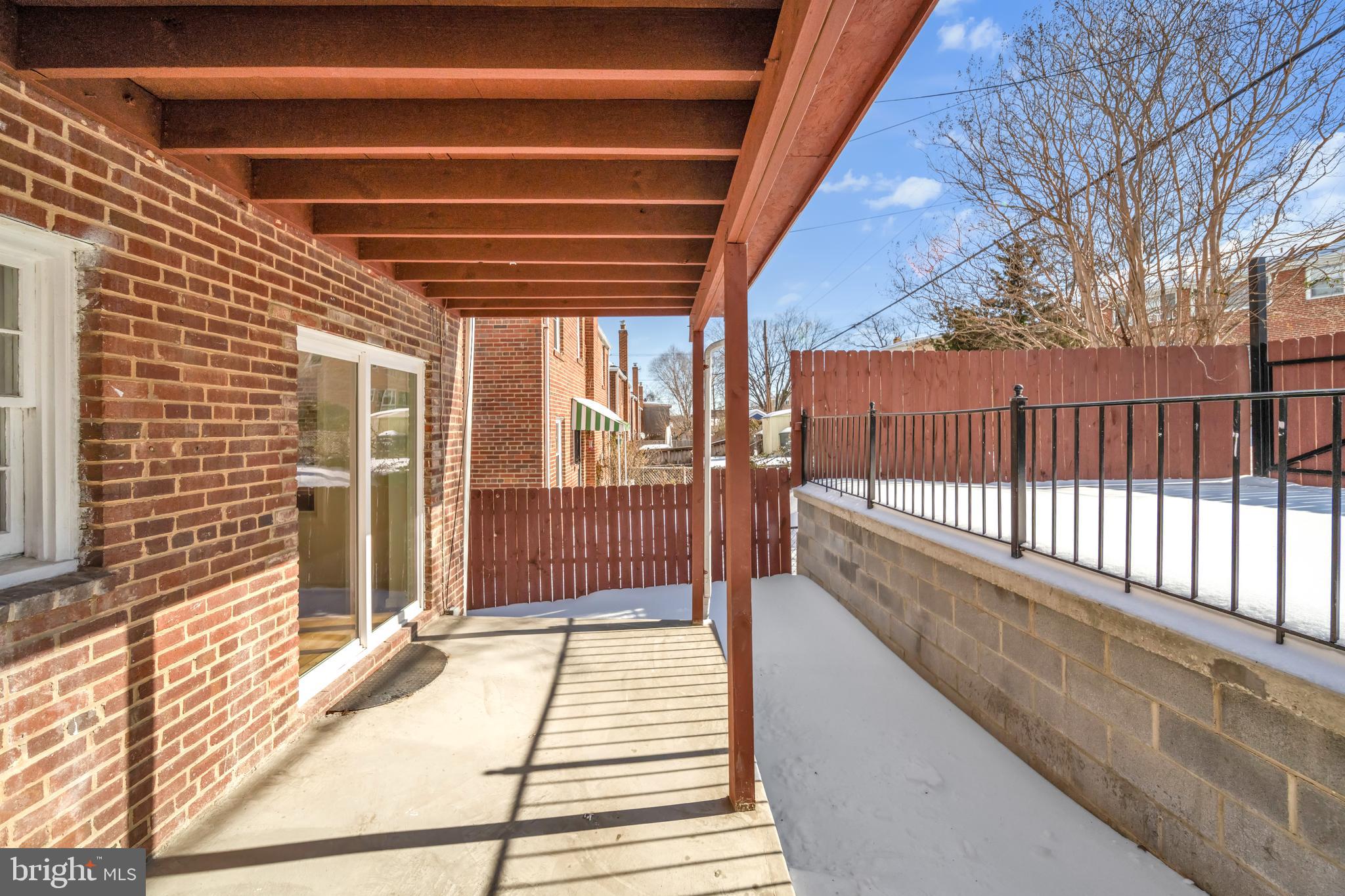 647 Emerson Street Northeast Washington, DC 20017 - Photo 20 of 27