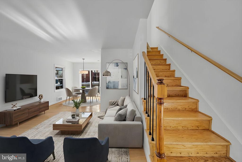 647 Emerson Street Northeast Washington, DC 20017 - Photo 2 of 27