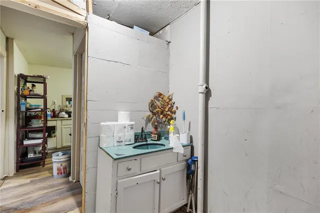 $180,000 | 2935 Holly Street, Kansas City, MO 64108