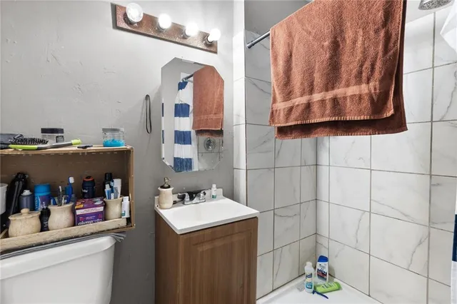 $180,000 | 2935 Holly Street, Kansas City, MO 64108