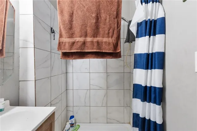 $180,000 | 2935 Holly Street, Kansas City, MO 64108