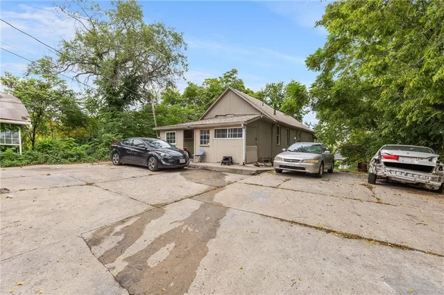$180,000 | 2935 Holly Street, Kansas City, MO 64108