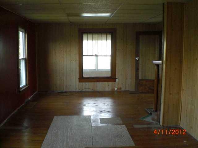 715 Front Street Washington, IN 47501 - Photo 4 of 6 Gallery Image 4
