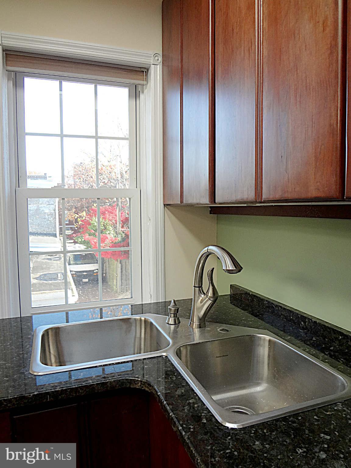 3 Library Court Southeast Washington, DC 20003 - Photo 14 of 29 Kitchen