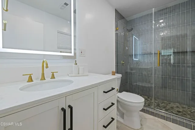 $749,000 | 18712 Vicci Street, Canyon Country, CA 91351