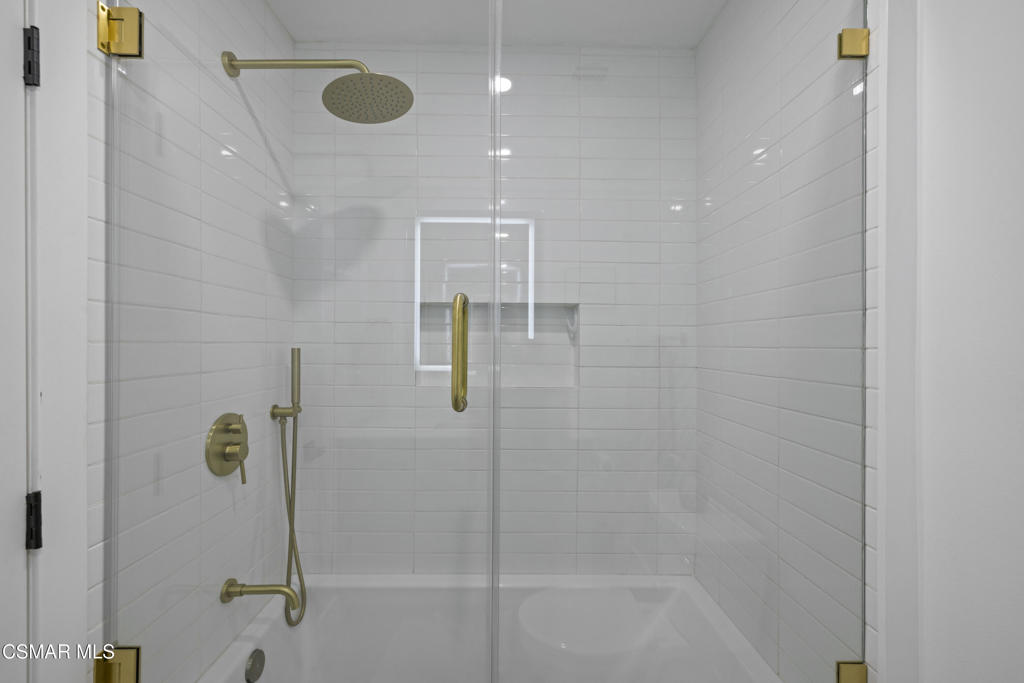 18712 Vicci Street Canyon Country, CA 91351 - Photo 26 of 38