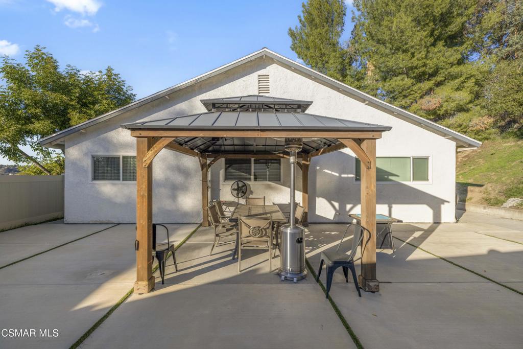 18712 Vicci Street Canyon Country, CA 91351 - Photo 28 of 38