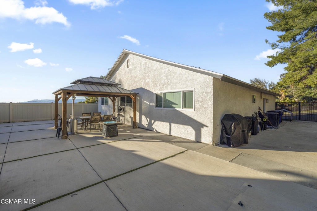 18712 Vicci Street Canyon Country, CA 91351 - Photo 30 of 38