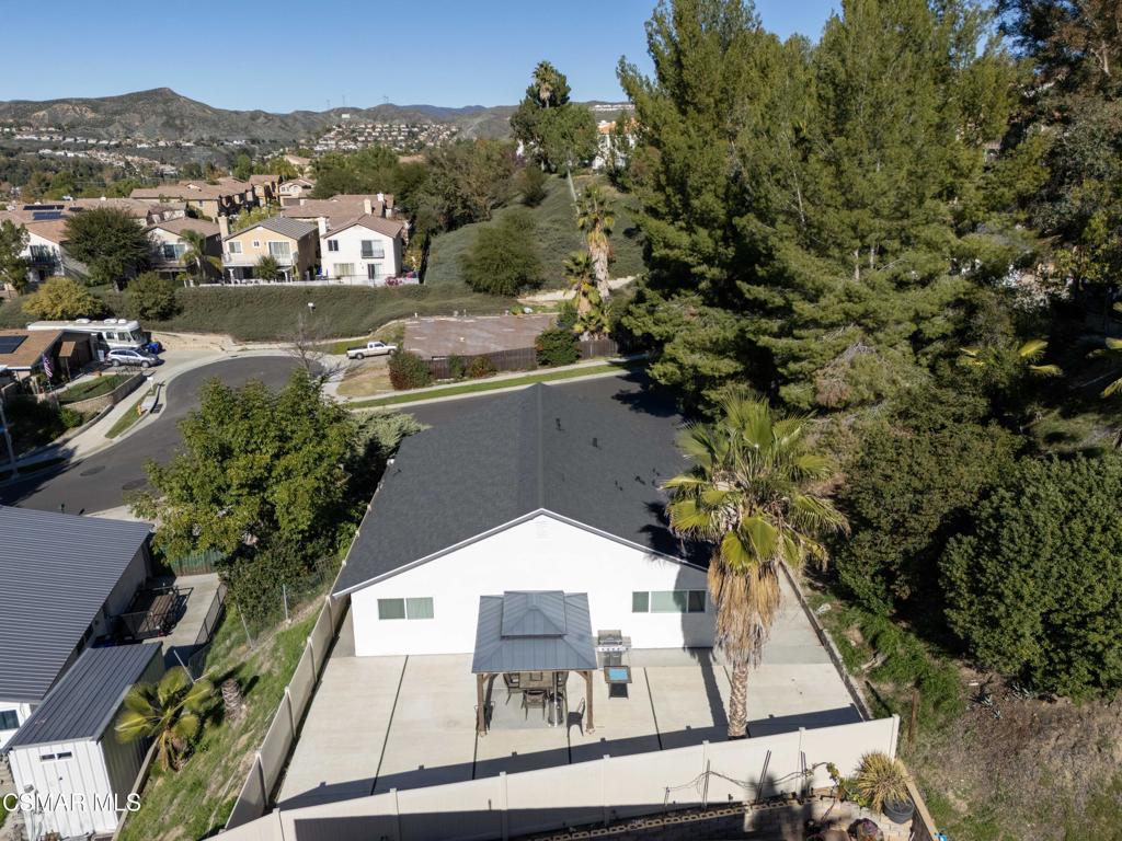 18712 Vicci Street Canyon Country, CA 91351 - Photo 35 of 38