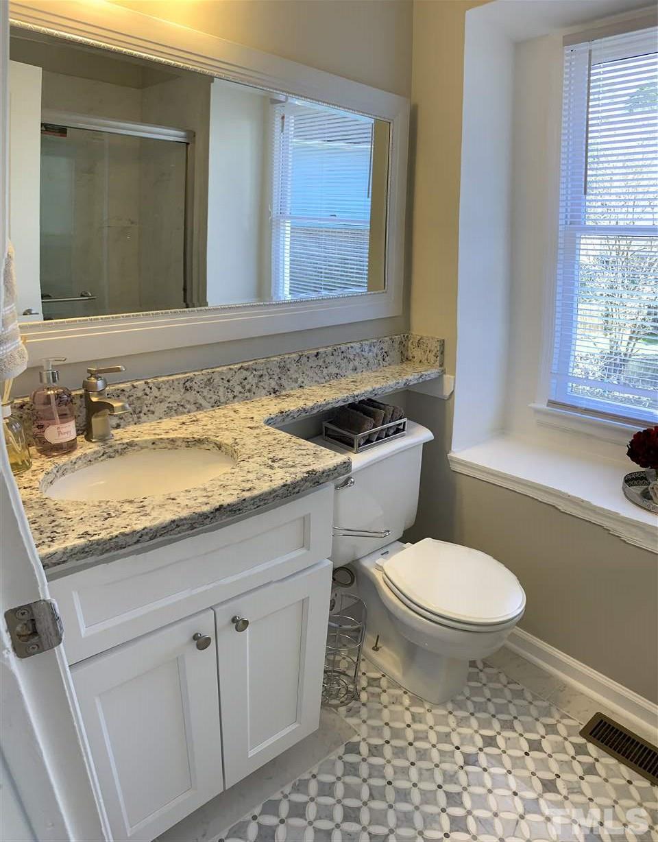 208 Oak Point Court Raleigh, NC 27610 - Photo 13 of 26