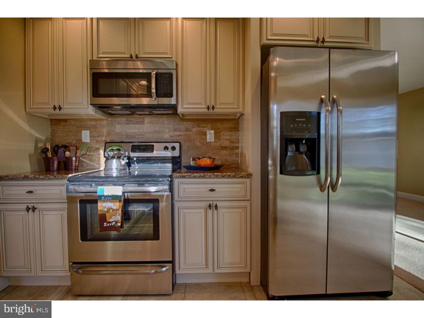 166 Country Club Road Willingboro, NJ 08046 - Photo 5 of 24