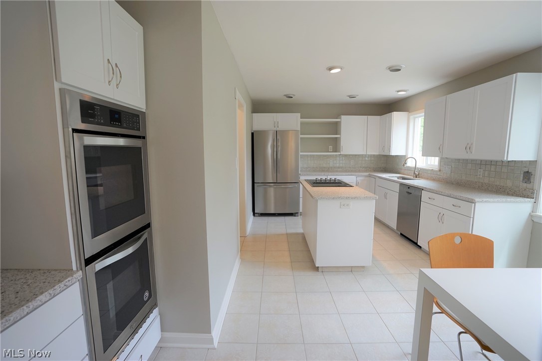 2707 Rochester Road Shaker Heights, OH 44122 - Photo 11 of 33 Gallery Image 11