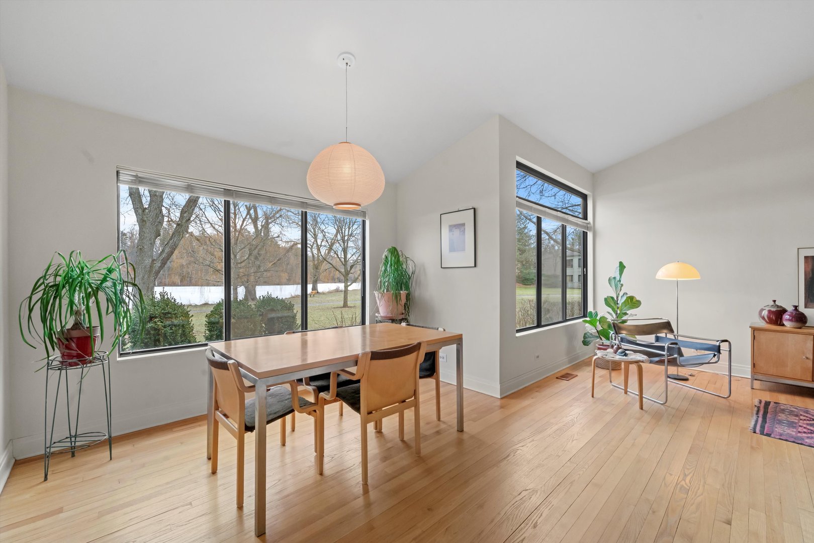 929 Shoreline Road Lake Barrington, IL 60010 - Photo 7 of 33 Gallery Image 7
