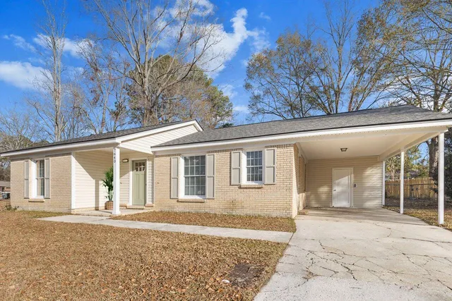 $269,500 | 7640 Hillview Lane, North Charleston, SC 29420