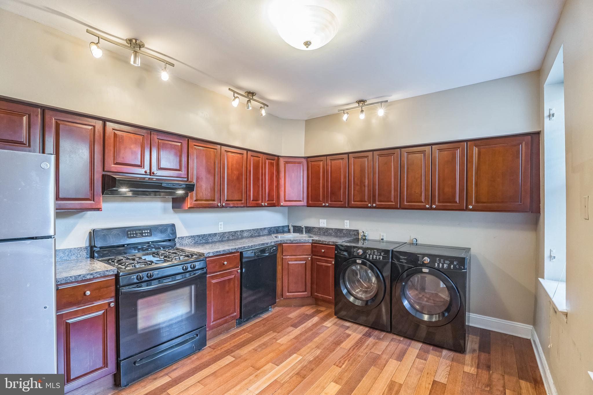 5124 Rochelle Avenue Philadelphia, PA 19128 - Photo 11 of 19