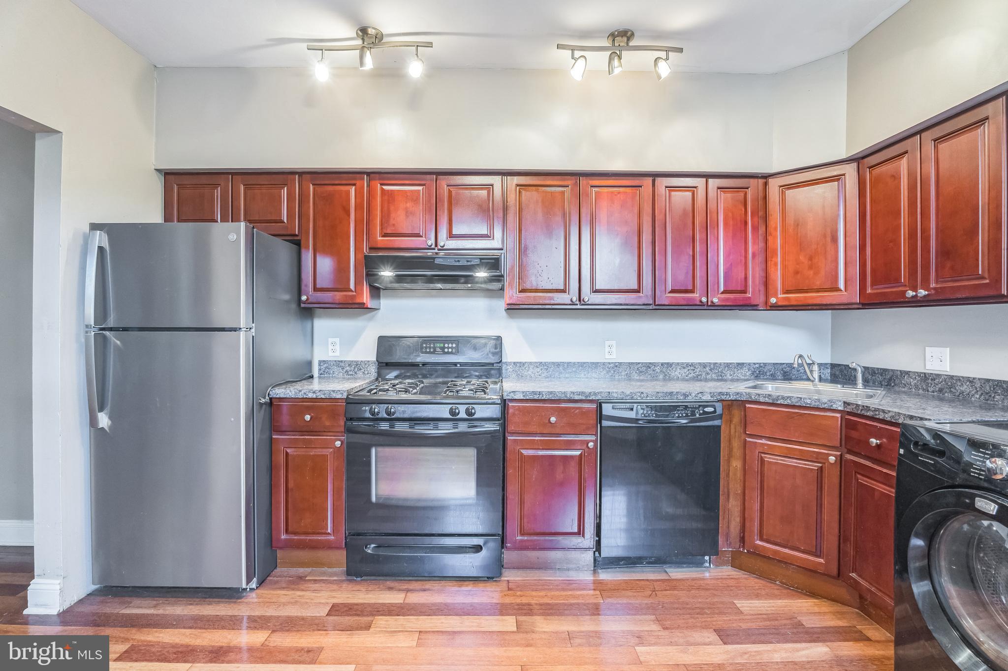 5124 Rochelle Avenue Philadelphia, PA 19128 - Photo 6 of 19