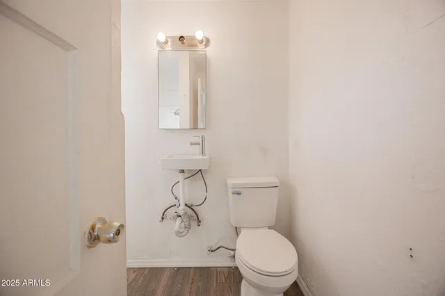 $1,095 | 2537 East Willetta Street, Unit 1, Phoenix, AZ 85008