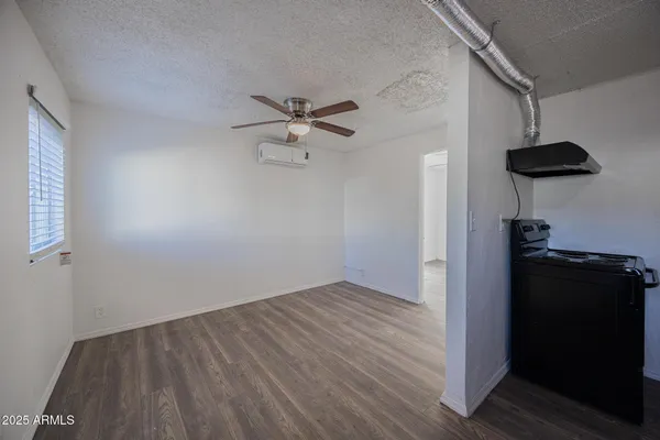 $995 | 2537 East Willetta Street, Unit 1, Phoenix, AZ 85008
