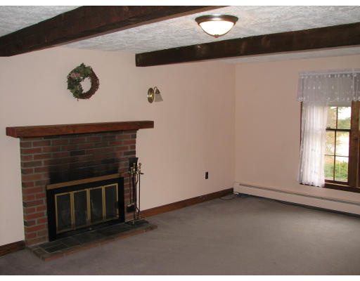 6 Brookfield Road Milford, MA 01757 - Photo 4 of 15 Gallery Image 4