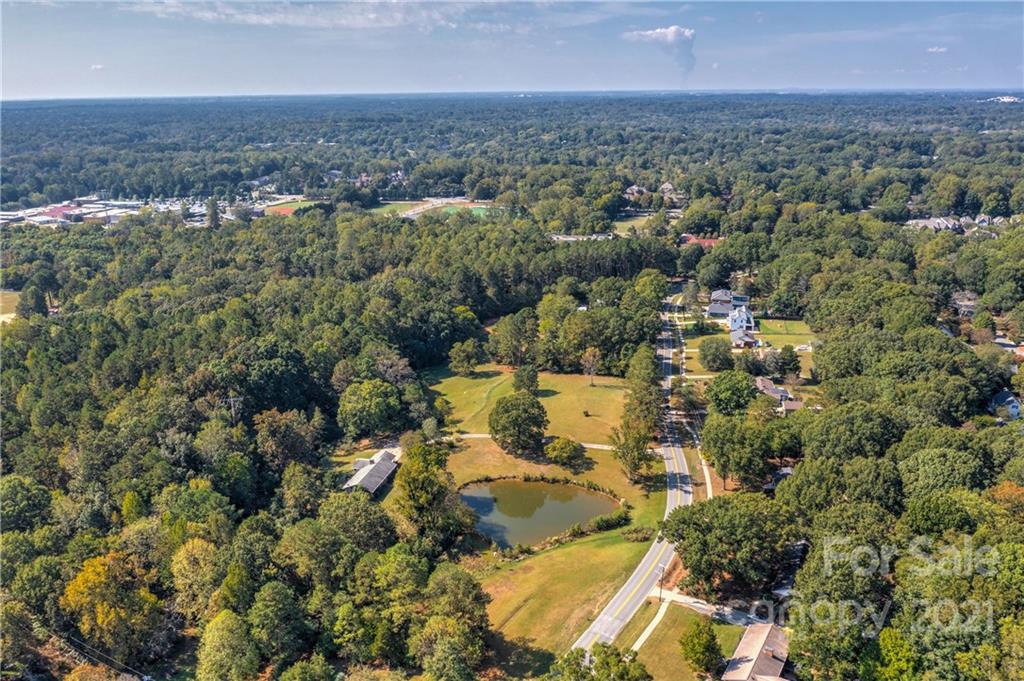 426 Boyce Road Charlotte, NC 28211 - Photo 8 of 15 Gallery Image 8