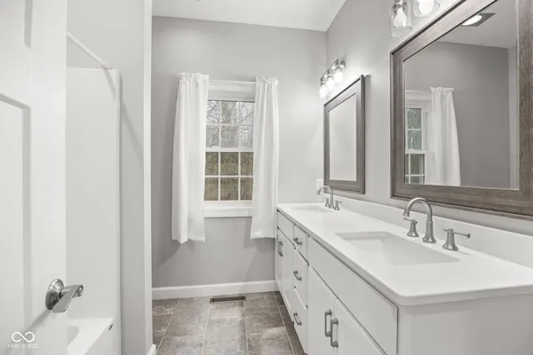 $599,900 | 1015 Peach Lane, Covington, IN 47932