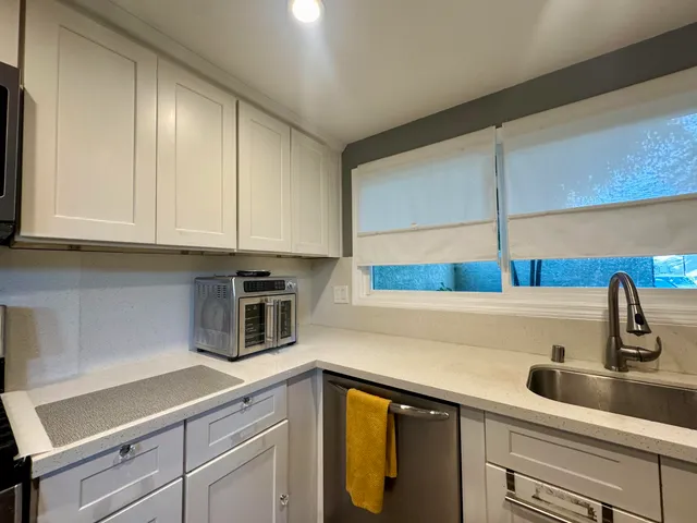 $399,000 | 2518 North Tustin Avenue, Unit E, Santa Ana, CA 92705