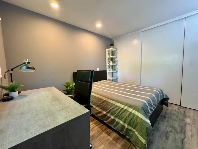 $399,000 | 2518 North Tustin Avenue, Unit E, Santa Ana, CA 92705