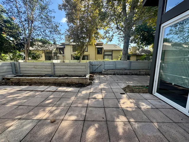 $399,000 | 2518 North Tustin Avenue, Unit E, Santa Ana, CA 92705