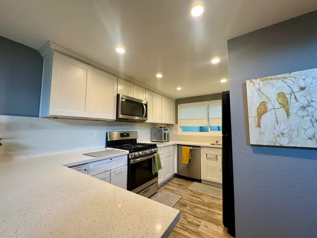 $399,000 | 2518 North Tustin Avenue, Unit E, Santa Ana, CA 92705