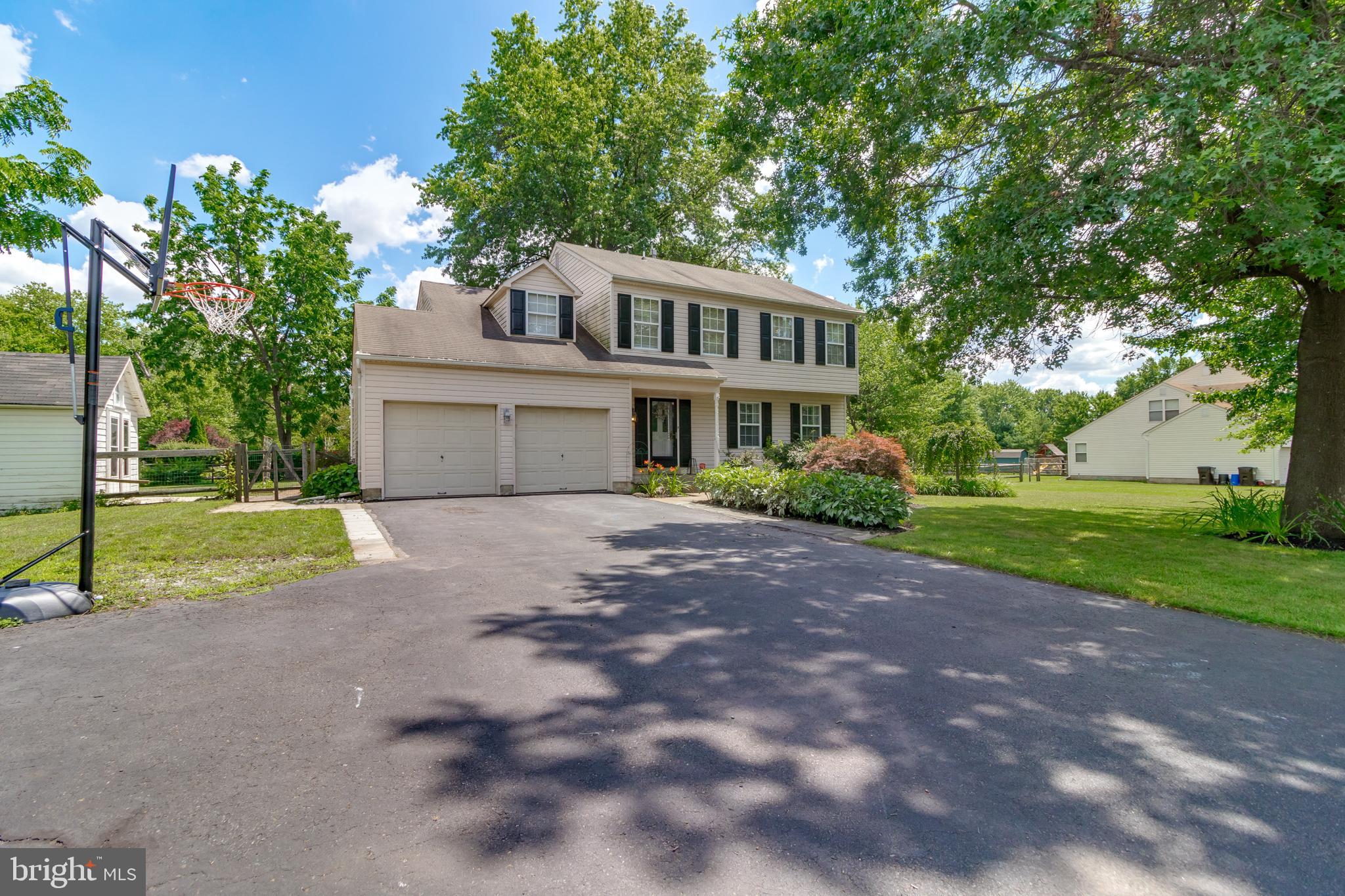 1317 Holly Road Warrington, PA 18976 - Photo 2 of 38 Gallery Image 2