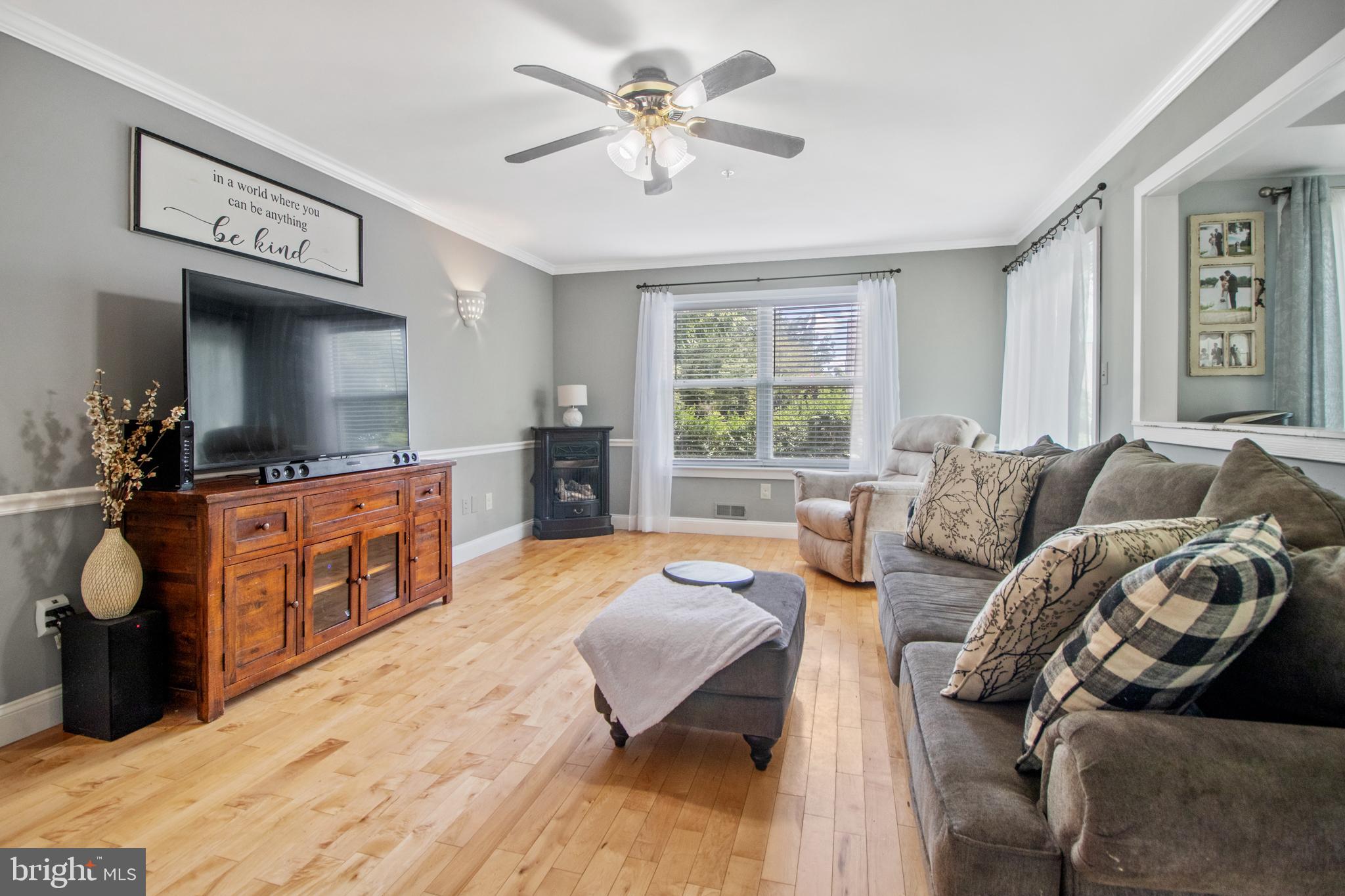 1317 Holly Road Warrington, PA 18976 - Photo 10 of 38 Gallery Image 10