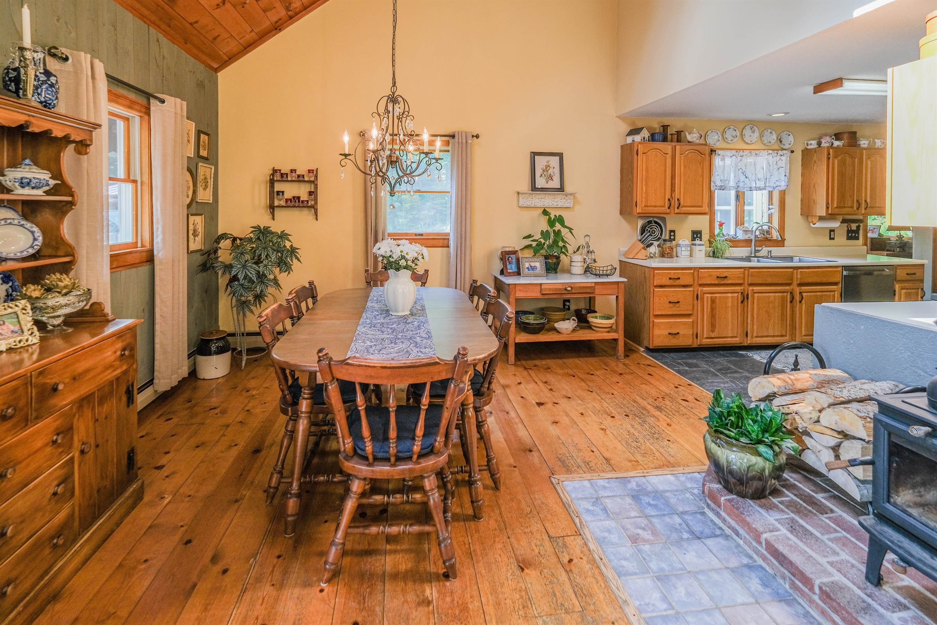 688 Hidden Heights Road Chester, VT 05143 - Photo 10 of 60
