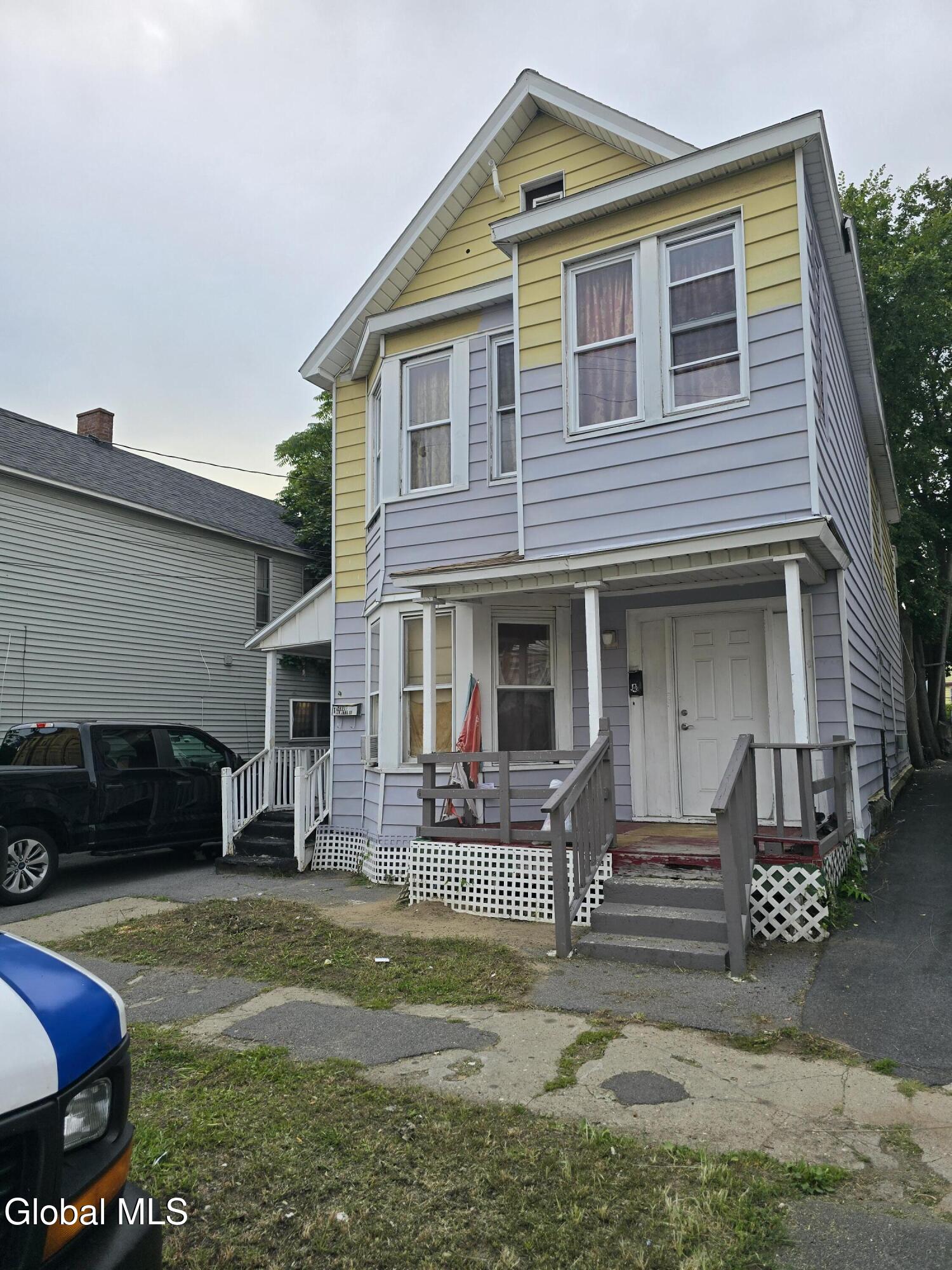 4 Hawk Street Schenectady, NY 12307 - Photo 2 of 11 20260825_185258