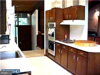 216 South Ridley Creek Road Media, PA 19063 - Photo 3 of 12