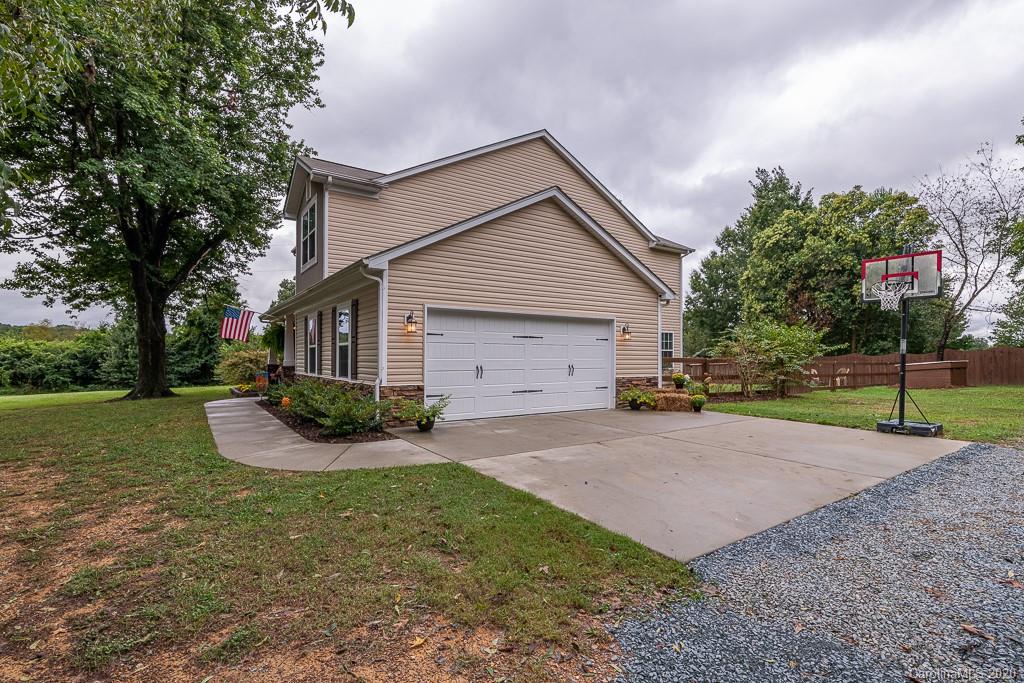 2510 Fletcher Broome Road Monroe, NC 28112 - Photo 4 of 48 a front view of house with yard and green space