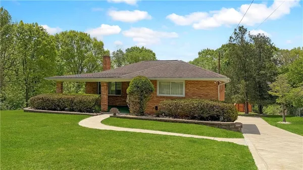 $329,900 | 39 Greenview Drive, McKees Rocks, PA 15136