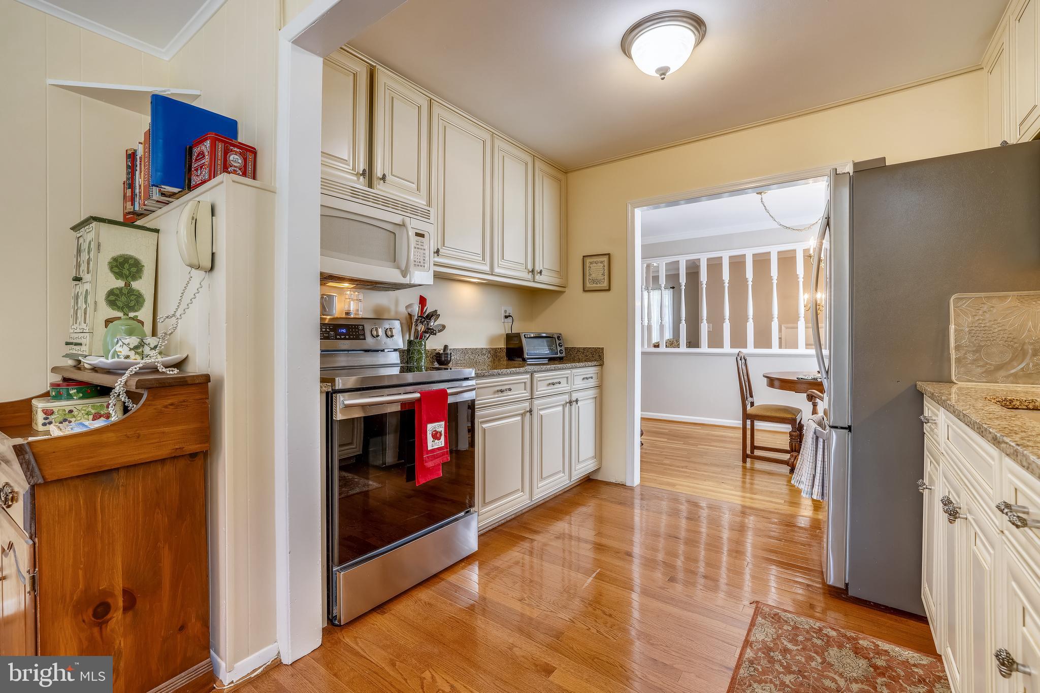 2604 Cory Terrace Silver Spring, MD 20902 - Photo 7 of 39 Chef's kitchen