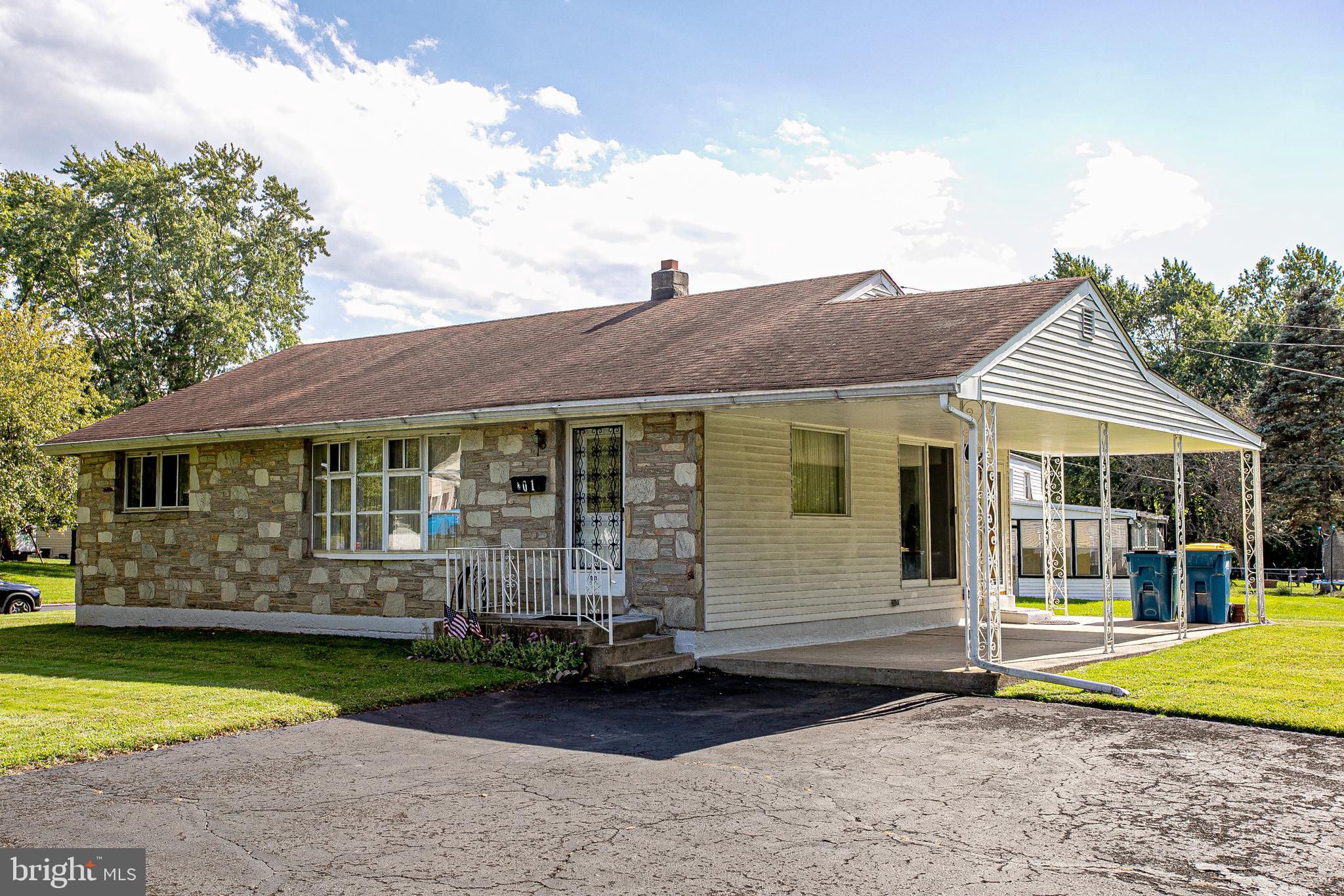 201 West County Line Road Hatboro, PA 19040 - Photo 4 of 54 Front exterior with carport/patio