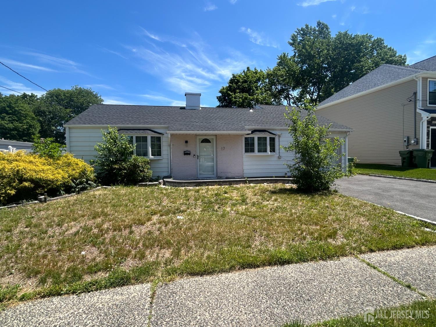 17 Raleigh Road Edison, NJ 08817 - Photo 1 of 16