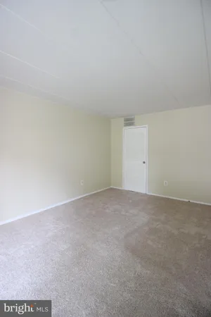 $1,795 | 2624 Wagon Drive, Unit 3C, Alexandria, VA 22303